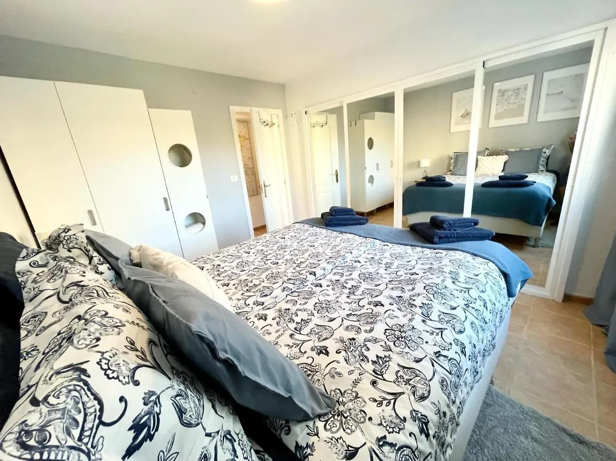 Beachfront Apartment With Ocean Views Los Cristianos  0*, Los Cristianos (Tenerife)
