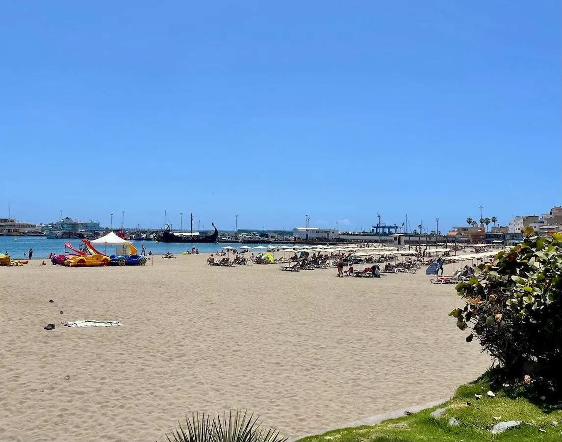Beachfront Apartment With Ocean Views Los Cristianos  Hiszpania