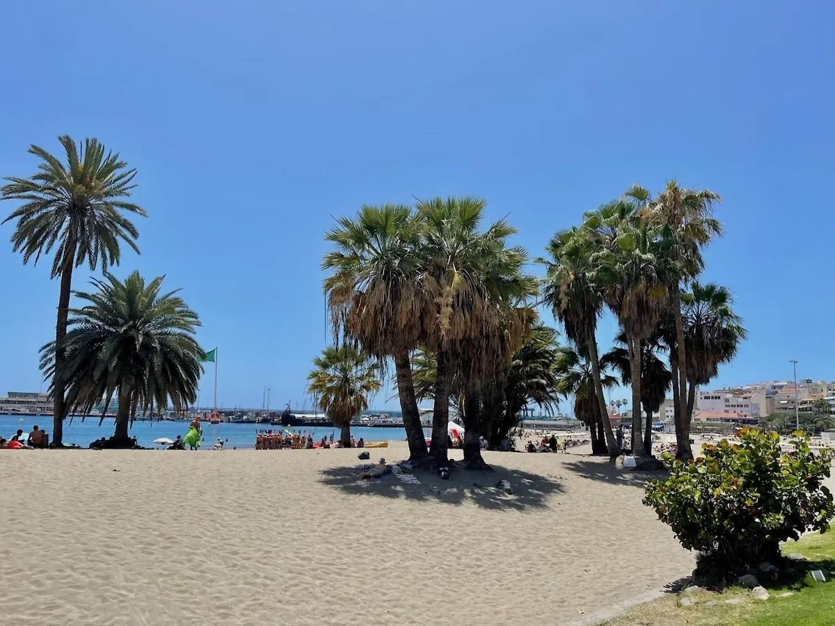Beachfront Apartment With Ocean Views Los Cristianos  Hiszpania