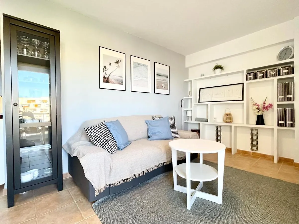 Beachfront Apartment With Ocean Views لوس كريستيانوس إسبانيا