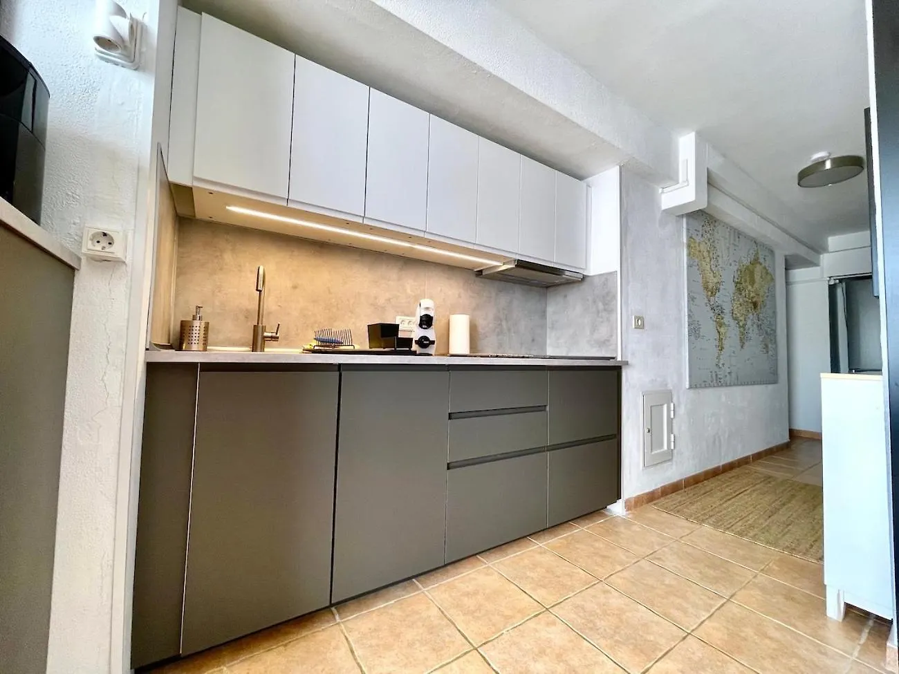 Beachfront Apartment With Ocean Views لوس كريستيانوس
